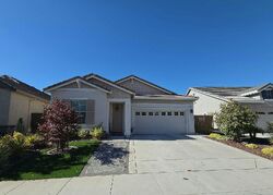 Pre-foreclosure in  Cloverleaf Way Roseville, CA 95747