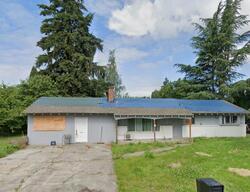 Pre-foreclosure in  DALE LN E Tacoma, WA 98424