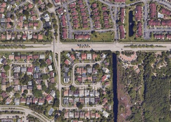 Pre-foreclosure in  NW 45TH PL Fort Lauderdale, FL 33351