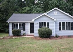 Pre-foreclosure in  SLOAN DR Charlotte, NC 28208