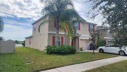 Pre-foreclosure in  CASCADE BEND DR Ruskin, FL 33570