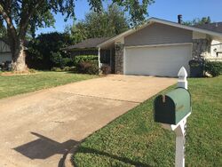 Pre-foreclosure in  E E ST Jenks, OK 74037