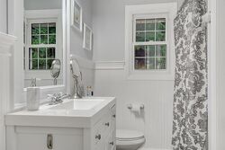 Pre-foreclosure in  W PARKWAY PL Holmdel, NJ 07733