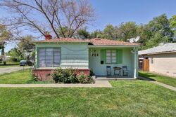 Pre-foreclosure in  Poplar Ave West Sacramento, CA 95691