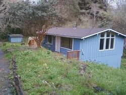Pre-foreclosure in  Dows Prairie Rd Mckinleyville, CA 95519