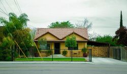 Pre-foreclosure in  S Fairfax Rd Bakersfield, CA 93307