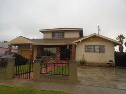 Pre-foreclosure in  S Grandee Ave Compton, CA 90220