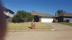 Pre-foreclosure in  Park View Pl Edmond, OK 73003