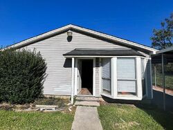 Pre-foreclosure in  Creston Dr Houston, TX 77026