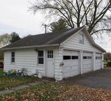 Pre-foreclosure in  CURREY AVE Selkirk, NY 12158