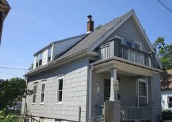  W Cottage Pl, Milwaukee WI