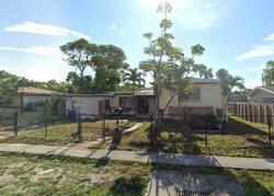 Pre-foreclosure in  E Campus Cir Fort Lauderdale, FL 33312