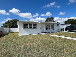  W 14th Ave, Hialeah FL
