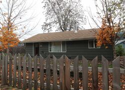  W 2nd St, Oakridge OR