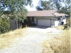  Mcatee St, Valley Springs CA