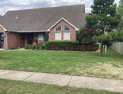  Maple Leaf Ave, Siloam Springs AR