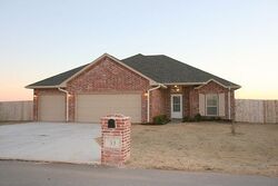 Pre-foreclosure in  SW Bradford Ln Lawton, OK 73505