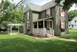  E Main St, Hoopeston IL