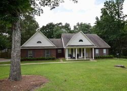 Pre-foreclosure in  Timber Ridge Cir Ruston, LA 71270