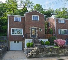 Pre-foreclosure in  Upview Ter Pittsburgh, PA 15201