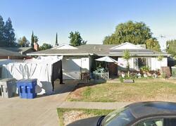Pre-foreclosure in  N Adoline Ave Fresno, CA 93711