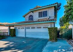 Pre-foreclosure in  Bridlewood Dr Castaic, CA 91384