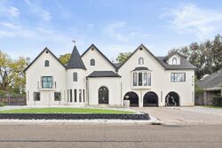 Pre-foreclosure in  S Wales Way Elk Grove, CA 95758