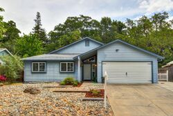 Pre-foreclosure in  Stetson Way Galt, CA 95632