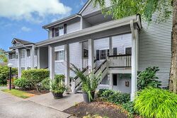 Pre-foreclosure in  CEDAR WAY Mountlake Terrace, WA 98043