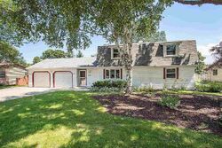 Pre-foreclosure in  Rachel Dr Green Bay, WI 54311