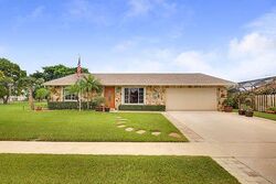  Blue Pine Cir, Lake Worth FL