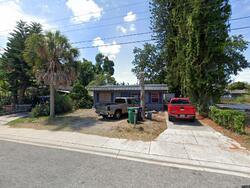 Pre-foreclosure in  12th St W Palmetto, FL 34221