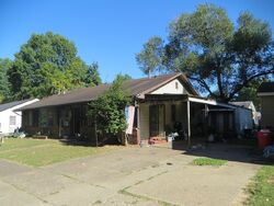 Pre-foreclosure Listing in Morrell Ave SAINT ALBANS, WV 25177