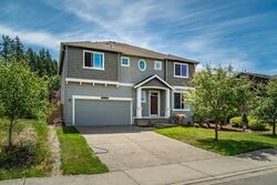 Pre-foreclosure in  129th Street Ct E Puyallup, WA 98373