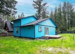 Pre-foreclosure in  ASH PL Maple Falls, WA 98266