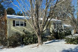 Pre-foreclosure in  Jerry Ln North Kingstown, RI 02852