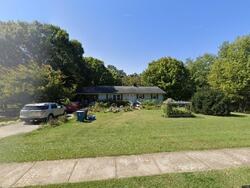  W Lee Ave, Yadkinville NC