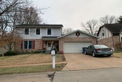 Pre-foreclosure in  SOUTHERN DR Saint Louis, MO 63123