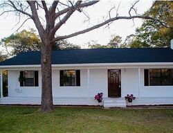 Pre-foreclosure in  Bonneville Dr Mobile, AL 36695