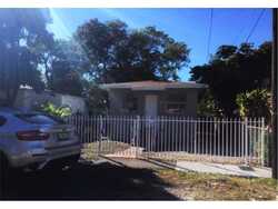Pre-foreclosure in  NE 3RD AVE Miami, FL 33137
