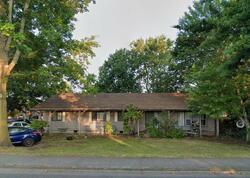 Pre-foreclosure in  Hollywood Dr NE Salem, OR 97305