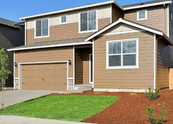 Pre-foreclosure in  N Valley Dr Molalla, OR 97038