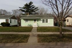 Pre-foreclosure in  HOWARD ST N Saint Paul, MN 55119