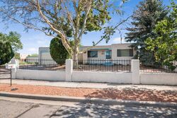  Cedros Cir, Santa Fe NM