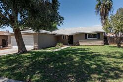 Pre-foreclosure in  Wrenwood Ave Clovis, CA 93611