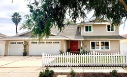 Pre-foreclosure in  De Berry Dr Agoura Hills, CA 91301
