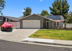  Hipshot Dr, Castaic CA