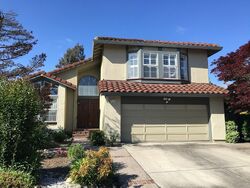 Pre-foreclosure in  Mount Diablo Ct Castro Valley, CA 94552