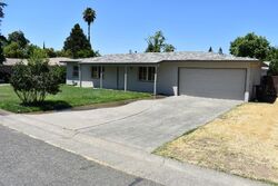 Pre-foreclosure in  Apache Way Citrus Heights, CA 95621