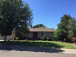 Pre-foreclosure in  Penney Way Carmichael, CA 95608